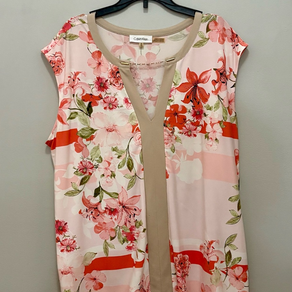 Calvin Klein Floral Blouse in Pink and Red - Picture 2 of 5